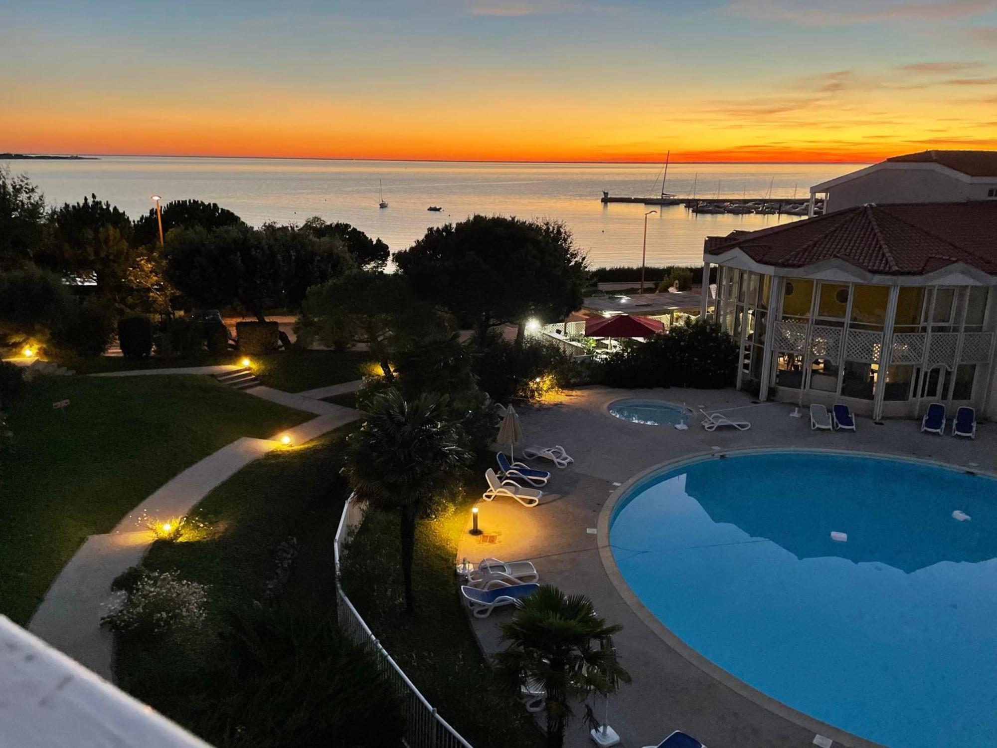 Vue Mer Et Piscine, Avec Balcon - 1 Min De La Plage Fouras Esterno foto