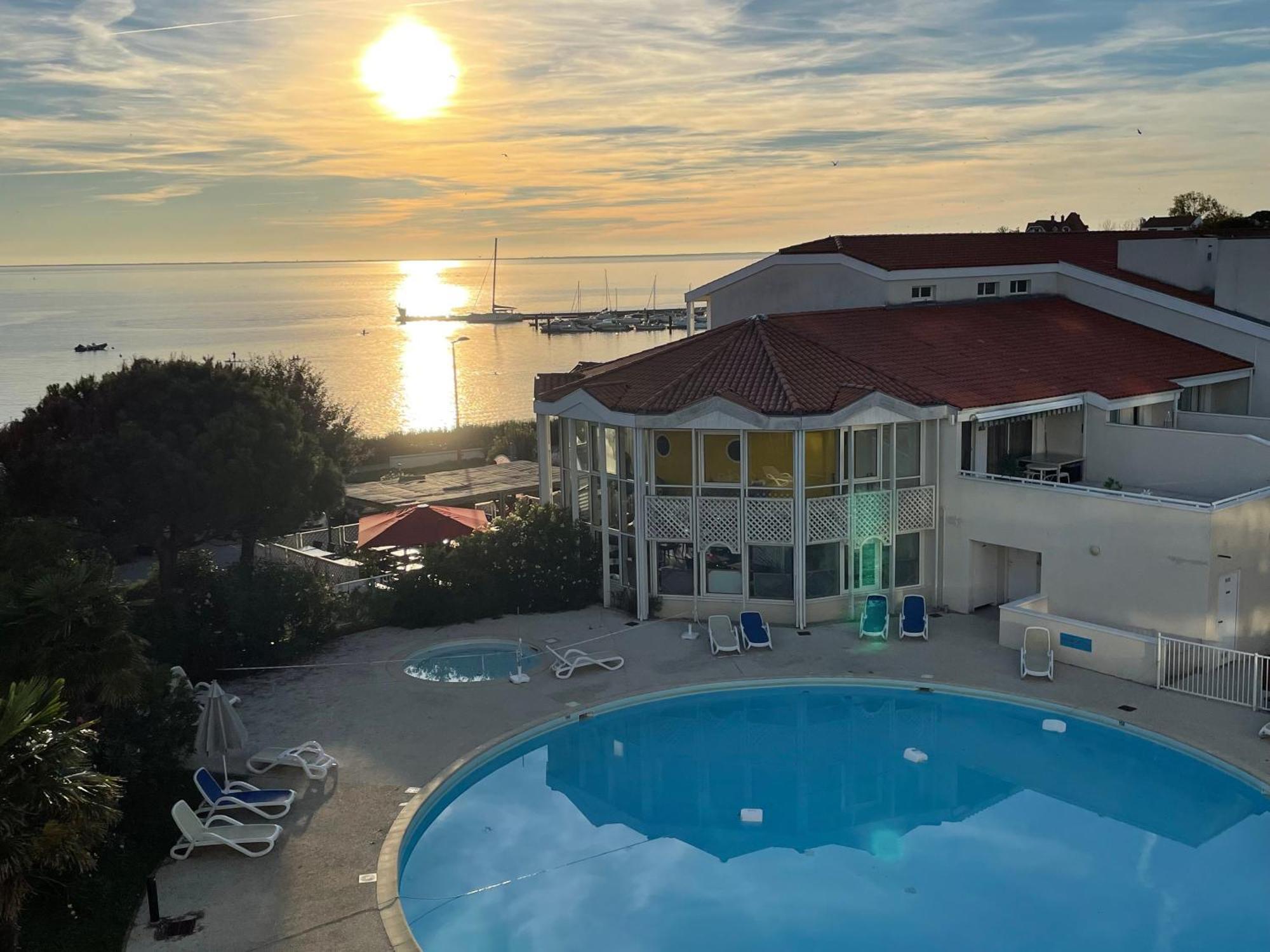 Vue Mer Et Piscine, Avec Balcon - 1 Min De La Plage Fouras Esterno foto